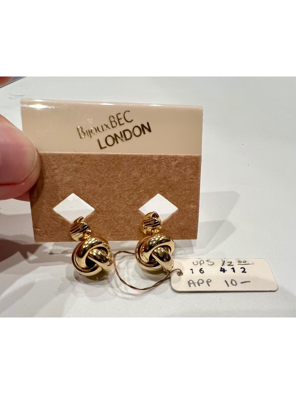 Vintage Bijoux BEC London Gold Tone Knot Clip-On Earrings New
